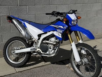 2017 Yamaha WR 250r EFI STREET LEGAL