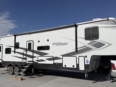 2020 Fuzion Impact 415 Toy Hauler