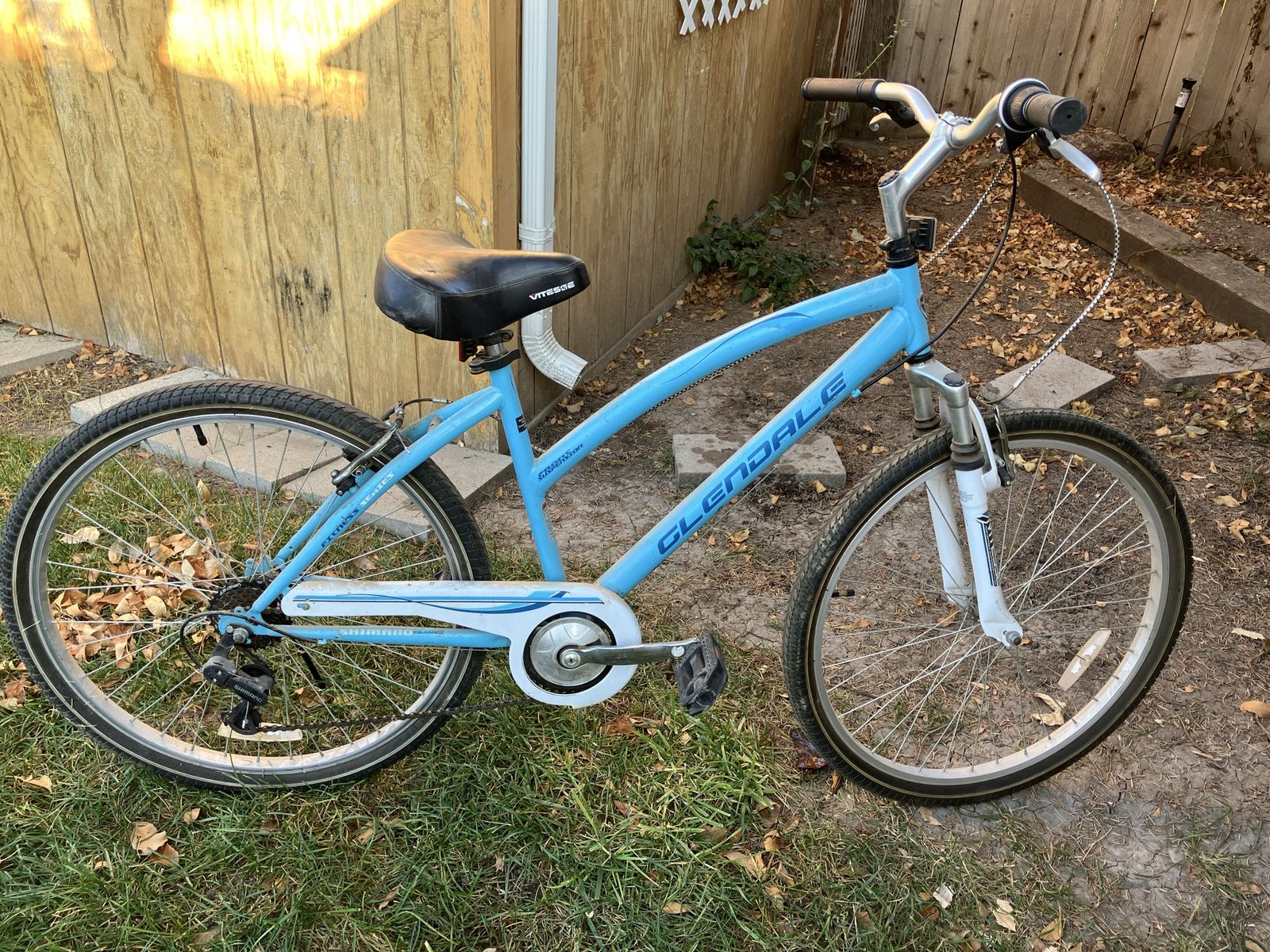 Glendale Women's Cruiser Bicycle - Light Blue, Vitesse Saddle, Casual Riding Bike
