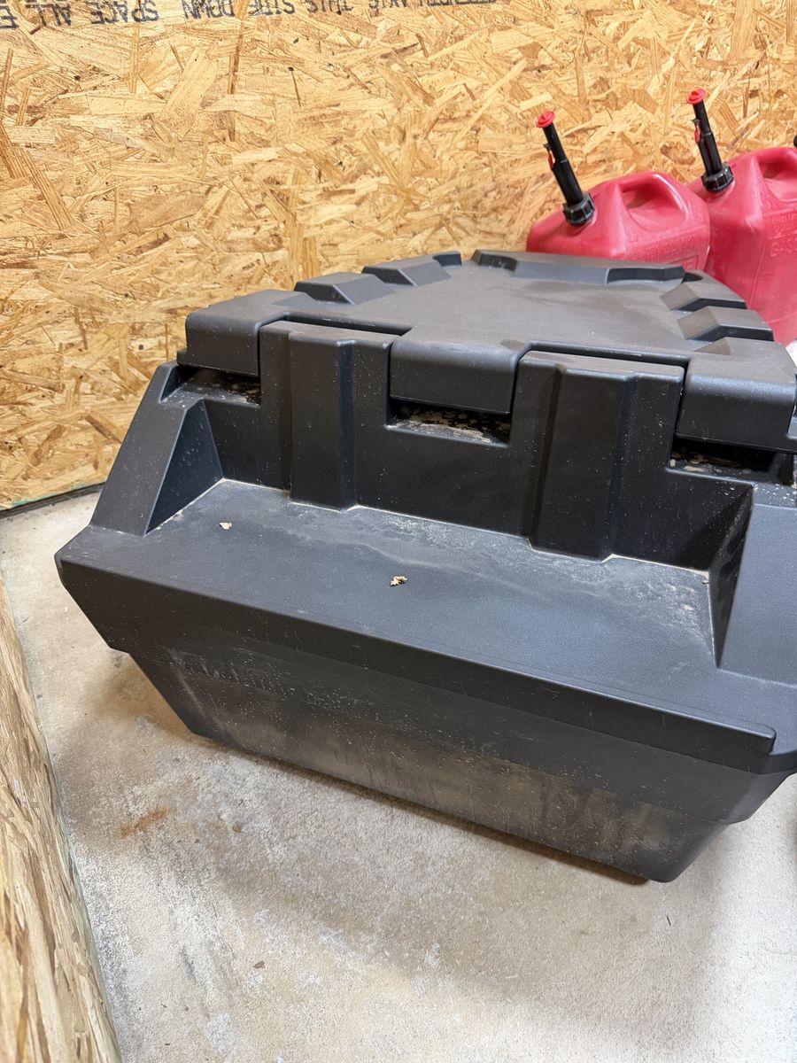 Main image 3