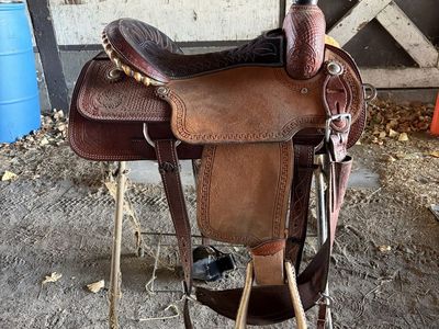 Corriente 16” Saddle