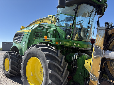 2025 John Deere 9900