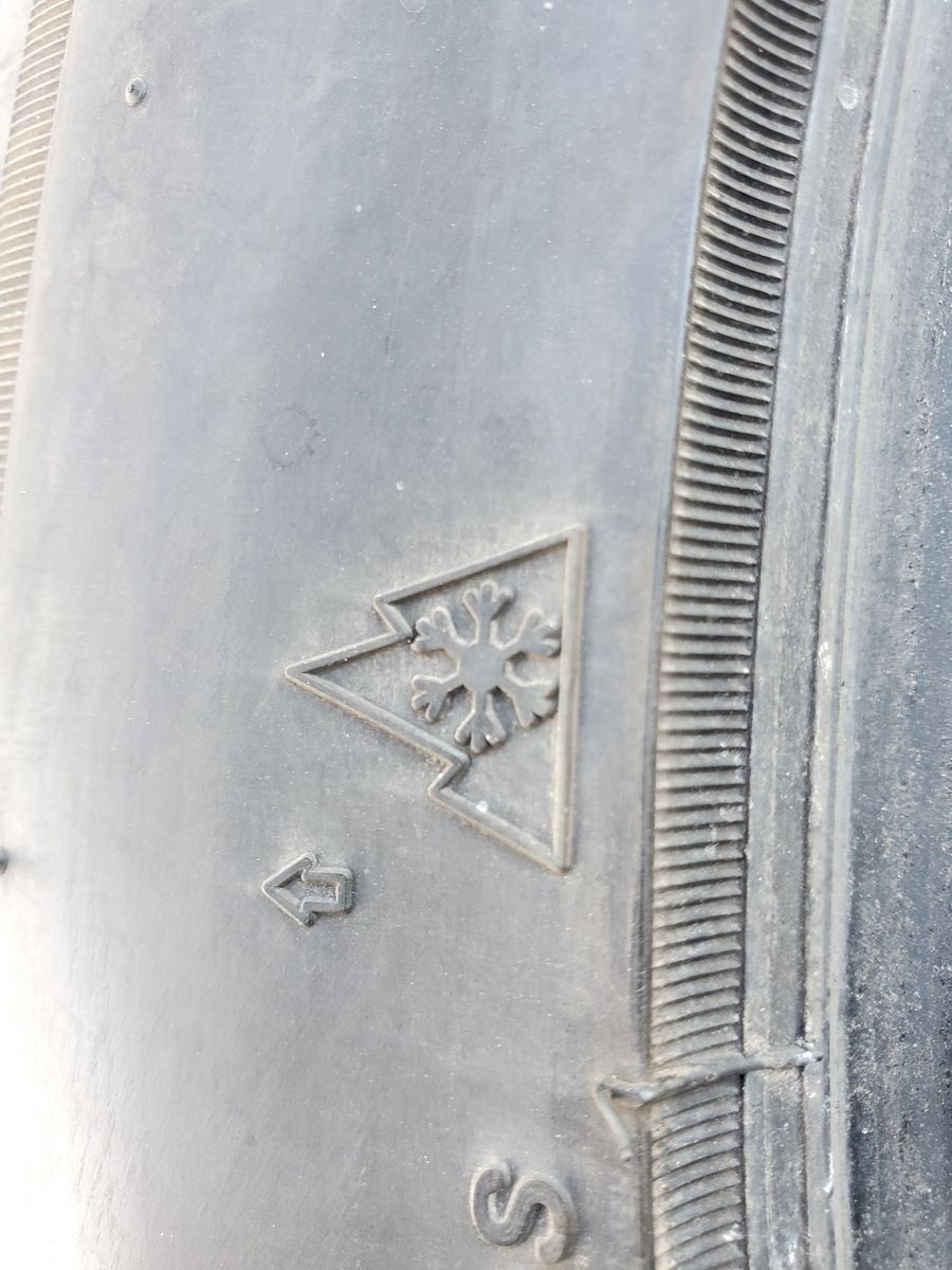 Main image 3