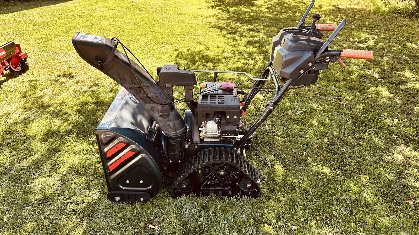 Trotbuilt Tracker 2690 snowblower two stage