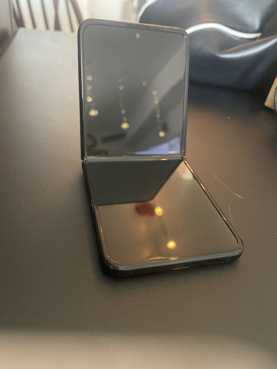 Unlocked Samsung z flip 3 5g