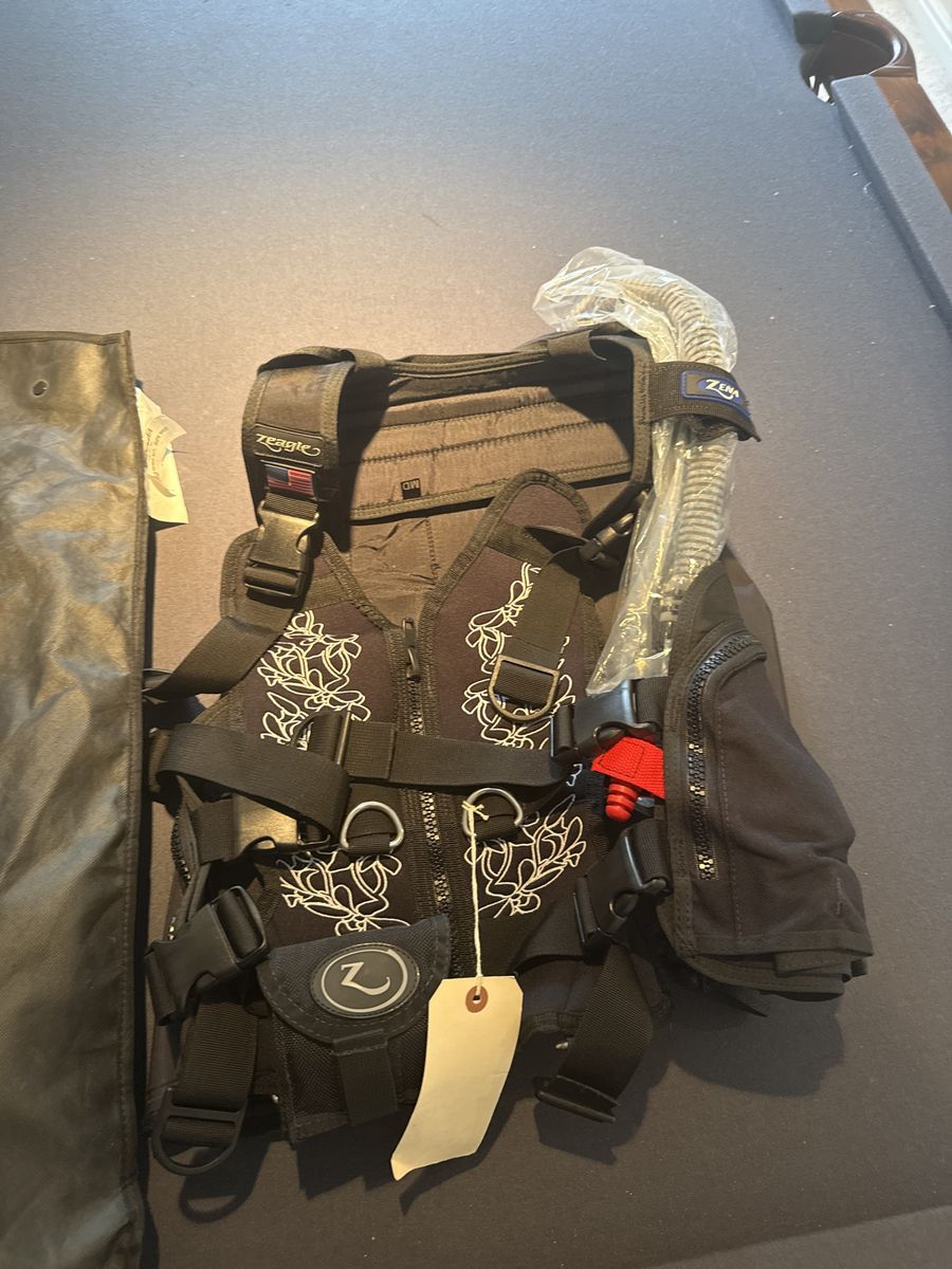 Zeagle Zena BC Medium Scuba Diving Buoyancy Compensator Vest new with tags