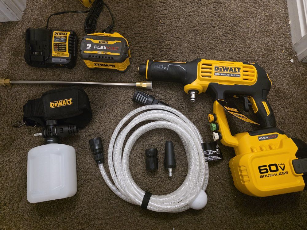 DEWALT 60V MAX 1000 MAX PSI Cordless Pressure Washer Kit w/ 9.0Ah Battery & Charger