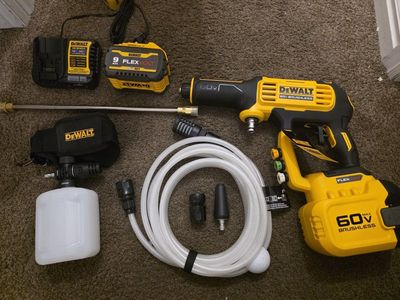 DEWALT 60V MAX 1000 MAX PSI Cordless Pressure Washer Kit w/ 9.0Ah Battery & Charger