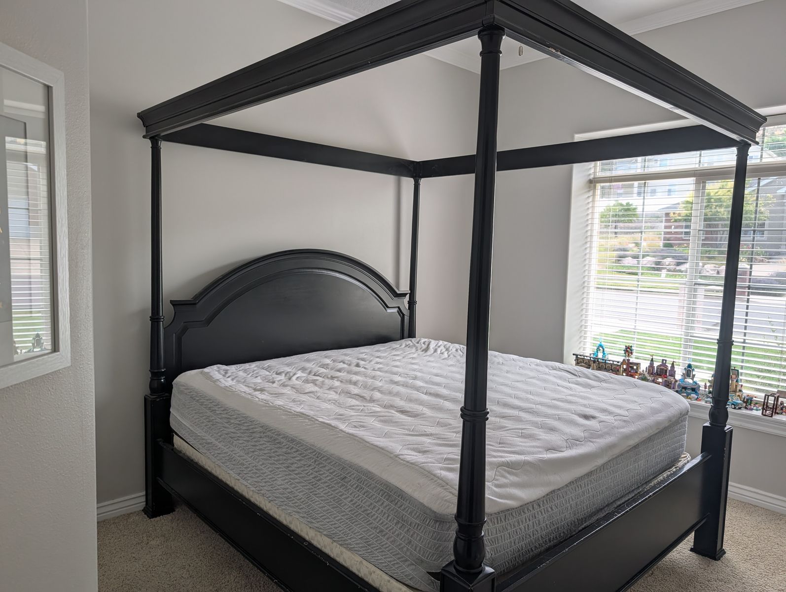 King size canopy bed, mattress and box springs