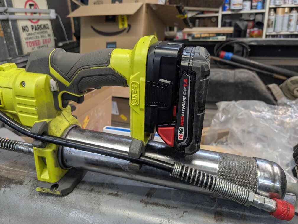 Battery Grease Gun DeWalt Milwaukee Ryobi 18 20 v