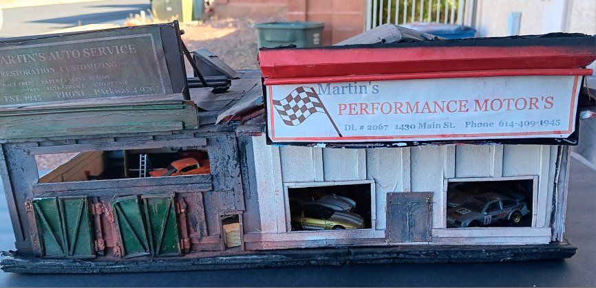 Custom SCRATCHBUILT Diorama Showroom Garage with Hot Wheels
 Diecast Cars & LED Lighting