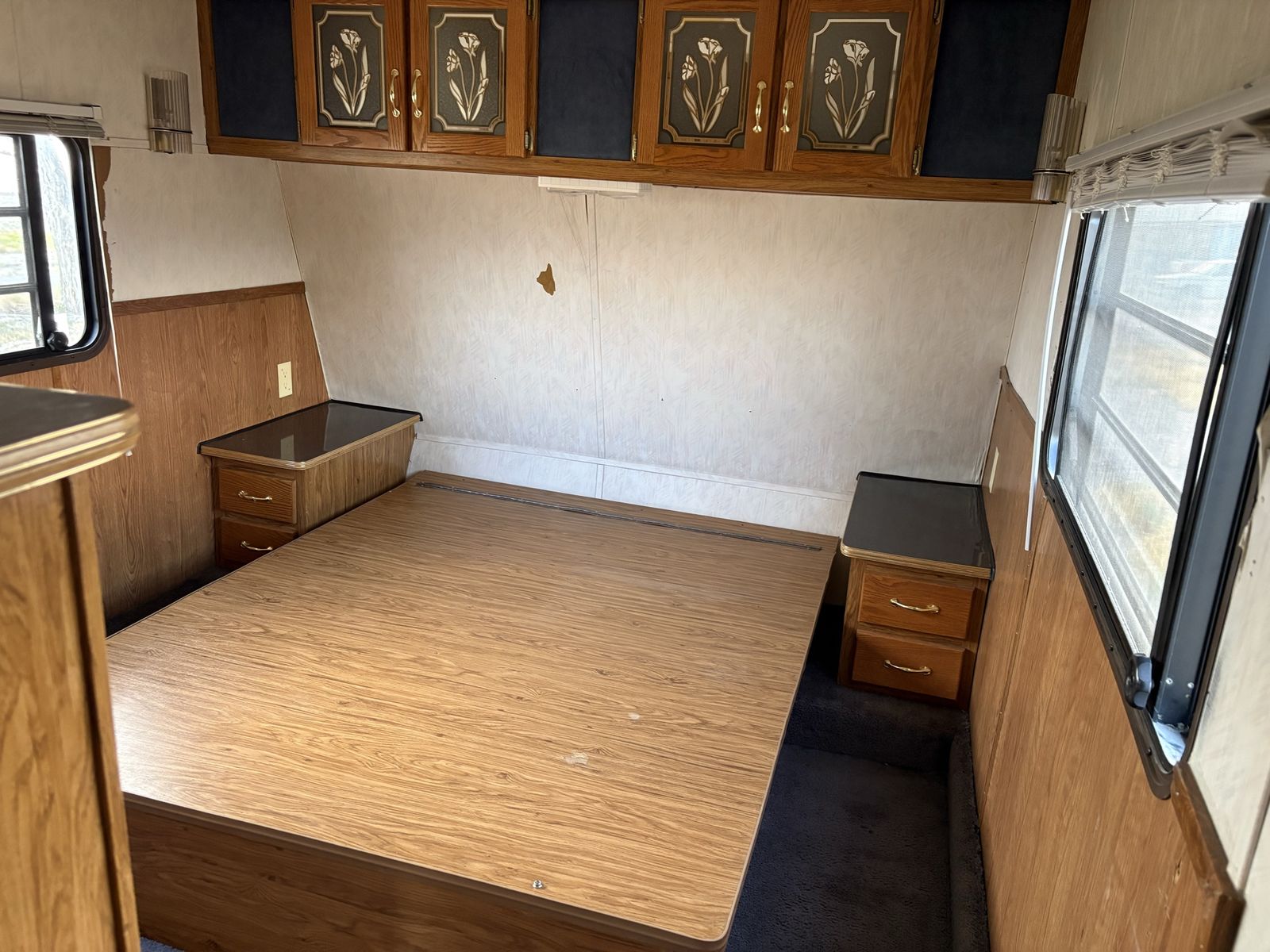 Main image 8