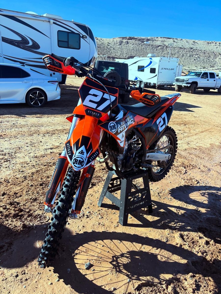 Main image 6