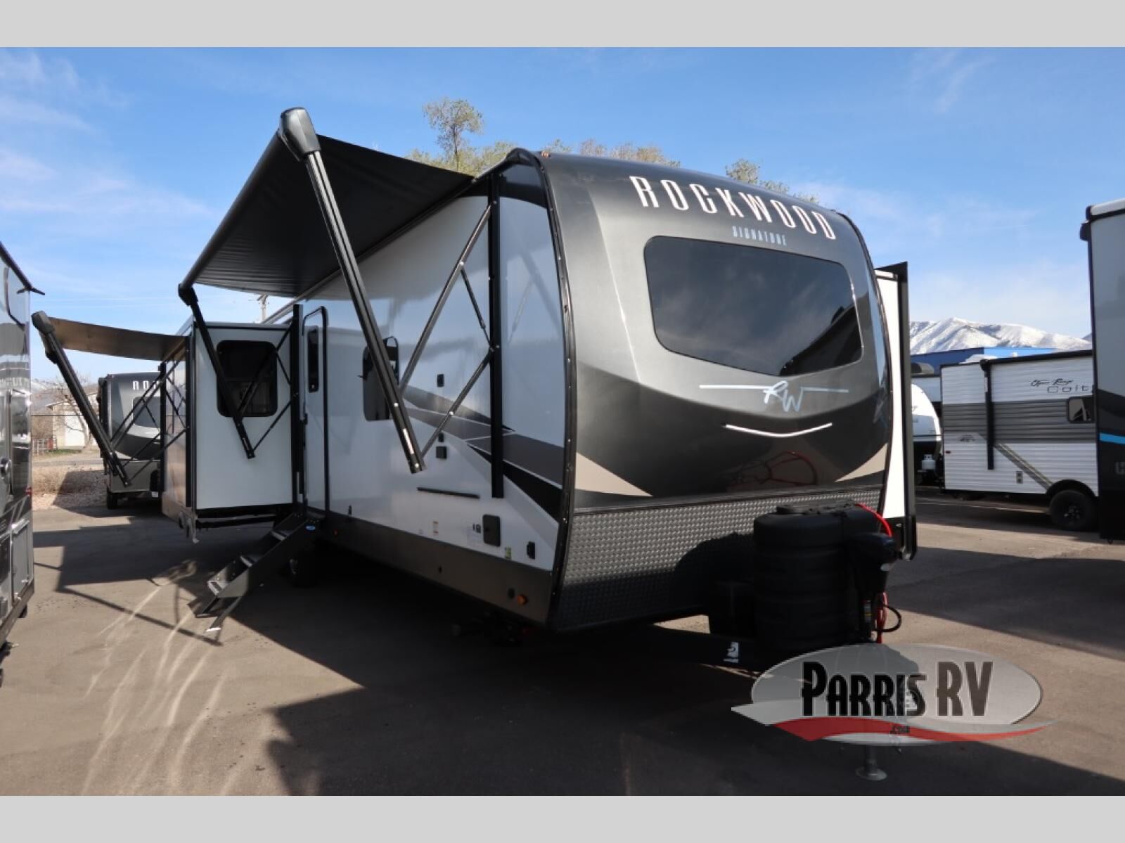 New 2025 Forest River RV Rockwood Signature 8337RL