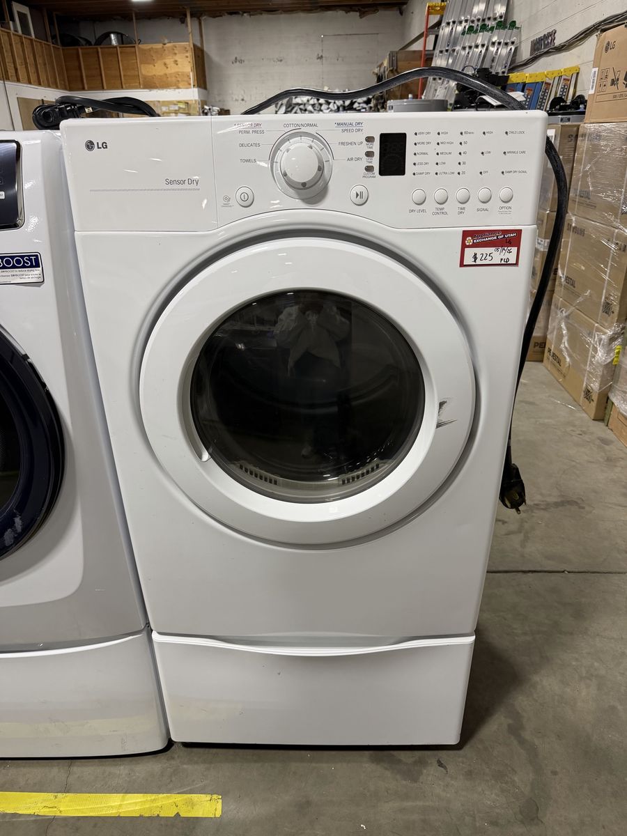 SPARKLING CONDITION LG FRONT LOAD ELECTRIC DRYER