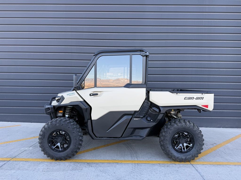 2026 Can-Am® Defender Limited HD11 Desert Tan & Carbon Black