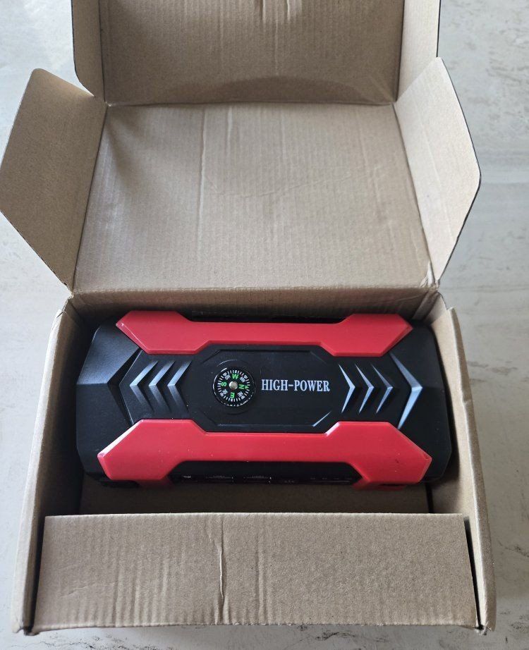 High-Power Multi-Function Car Jump Starter 28000mAh with 4 USB Ports, Start current 400A Peak Current 800A NEW IN BOX