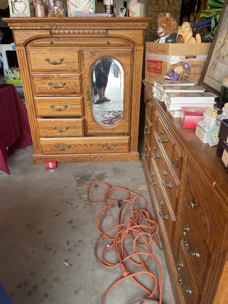 Oak dresser set