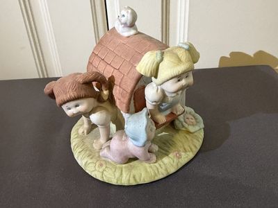 Vintage 1984 Cabbage Patch Kids CPK Clubhouse Ceramic Figurine