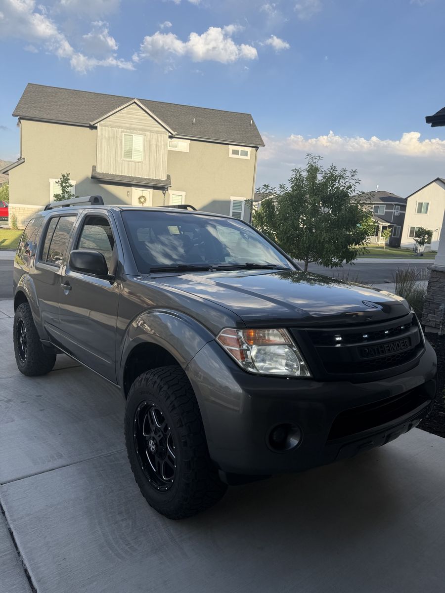 2008 Nissan Pathfinder S