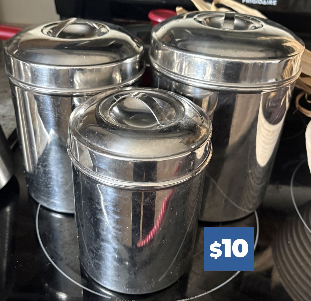 Kitchen canisters