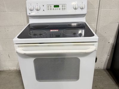 GE White Electric Range Stove Oven with Smooth Top Cooktop