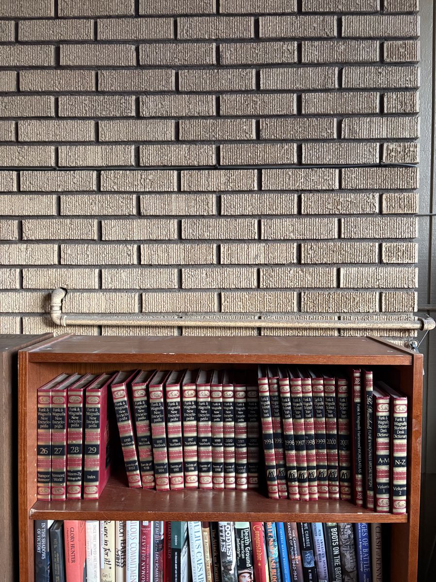 Funk& Wagnalls New Encyclopedia full set