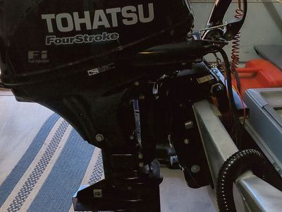 Tohatsu 20hp Outboard Motor EFI Electric start and Tilt