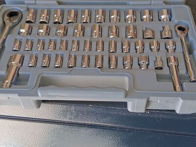 KOBALT PASS-THROUGH SOCKETS SET