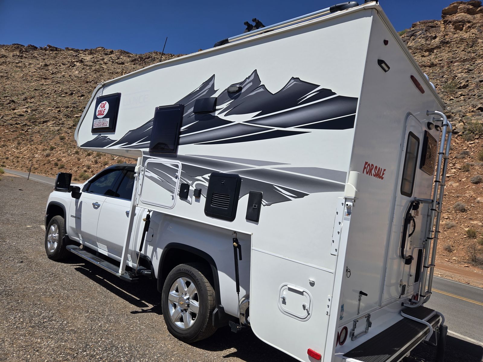2023 Lance 855S Camper