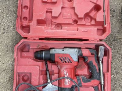 Milwaukee 1-1/8" SDS Plus Corded Rotary Hammer (Model 5268-21) - Like New Kit