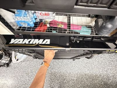 Yakima Megawarrior car top basket