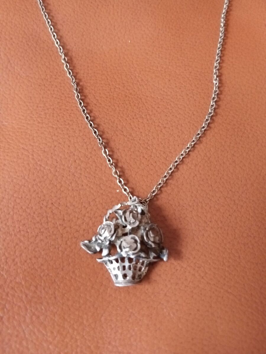 Vintage 14K gold basket with flowers roses necklace pendant