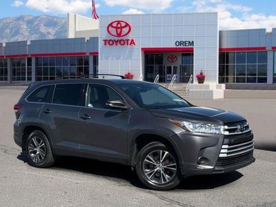 2019 TOYOTA HIGHLANDER LE