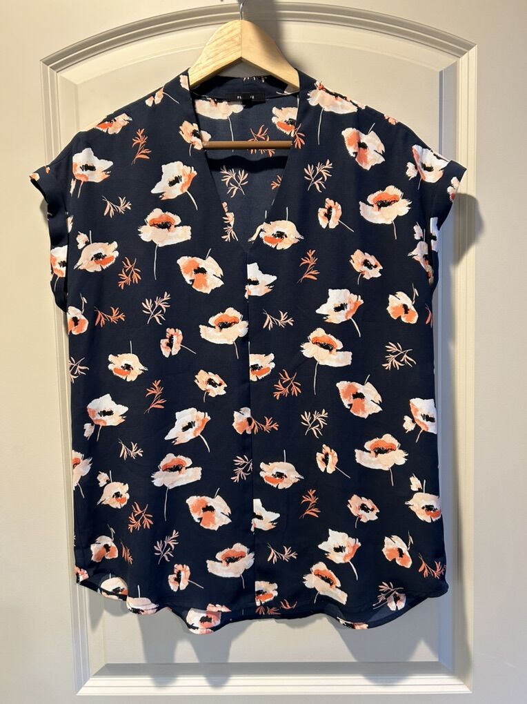 Pleione Navy Floral Short Sleeve Blouse V Neck