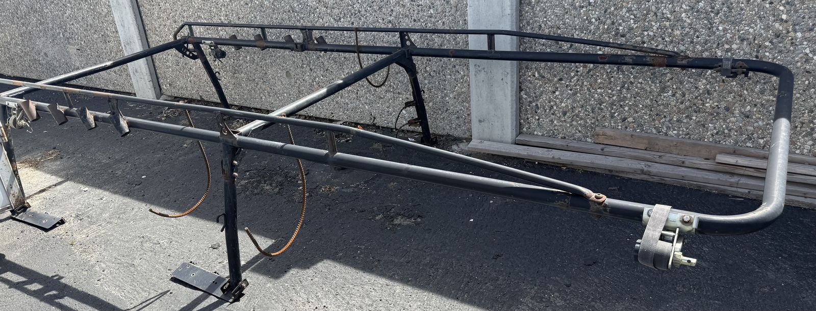 FULL SIZE TRUCK LADDER RACK FITS 8 FT BED