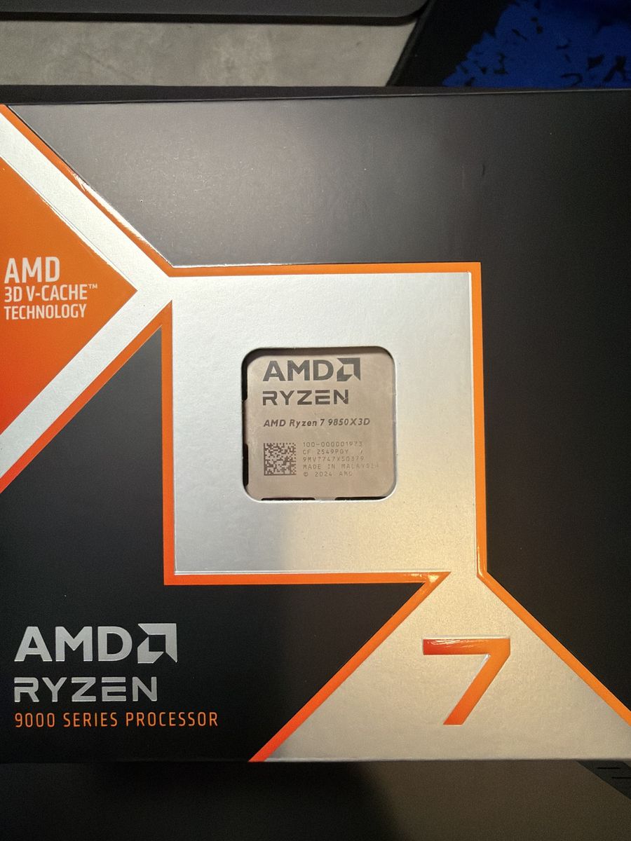 AMD Ryzen 7 9850X3D 9000 Series Processor with 3D V-Cache Technology, Fairly new in Box