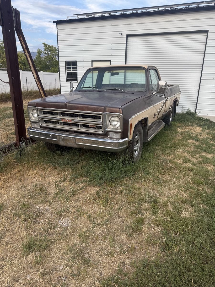 1975 GMC 2500 camper special