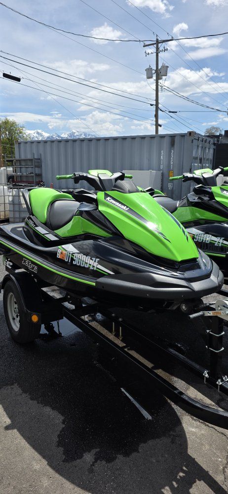 Kawasaki Jetskis (waverunners)