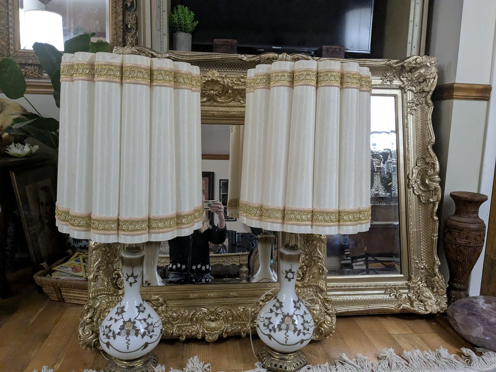 Loevsky & Loevsky matching pair of Brass rass and Glass Antique Floral Lamps
