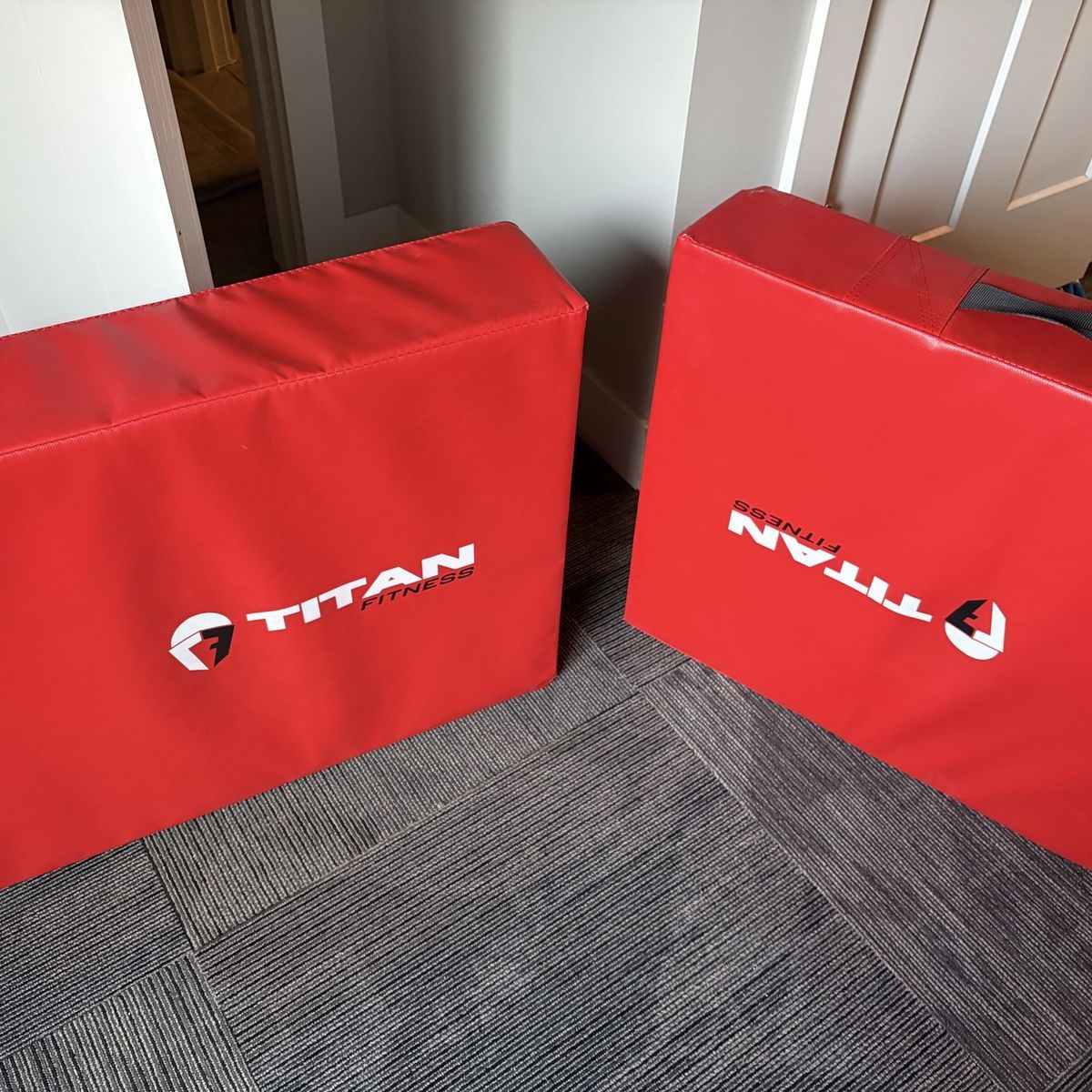 Titan Fitness Silencer Drop Pad Set - Red