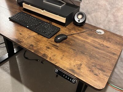 Electric Standing and Sitting Desk
