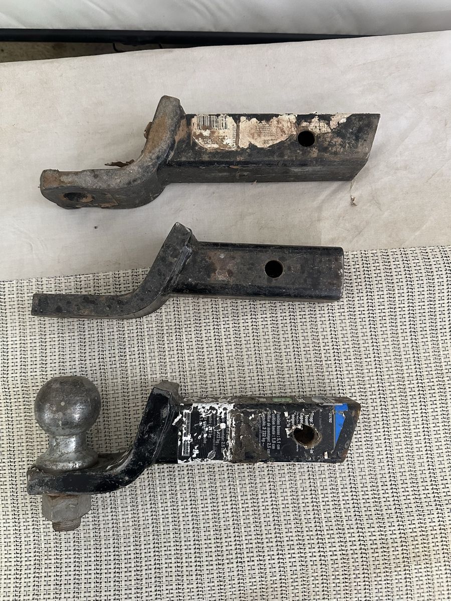 Set of 3 Trailer Hitch Ball Mounts with Tow Ball. Willing to sell them individually