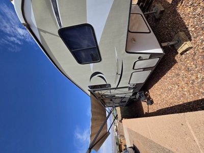 2017 Hideout 34ft Fifthwheel