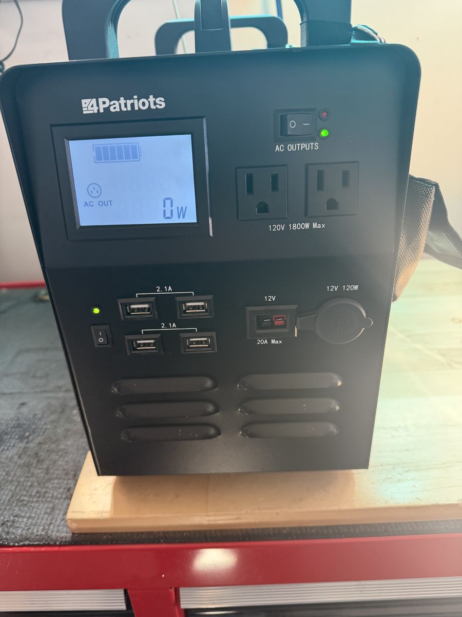 4 Patriots solar generator