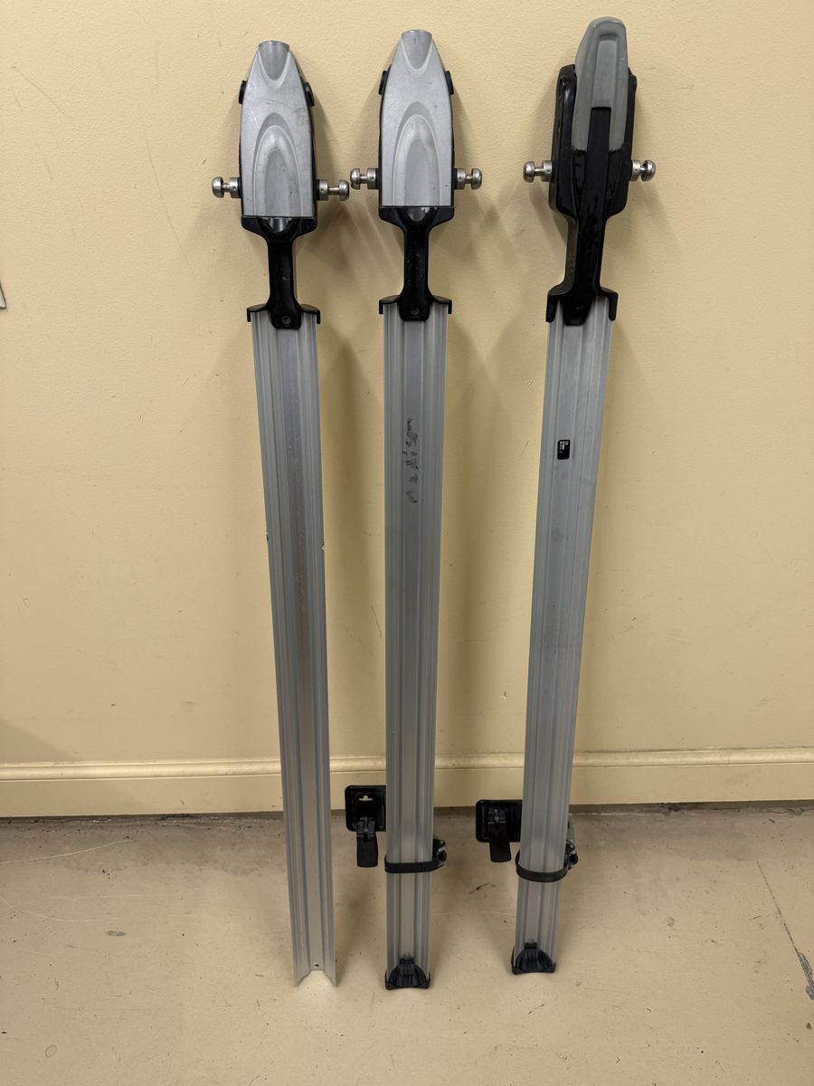 3 Thule Echelon 518 Roof Bike Racks – Fork Mount