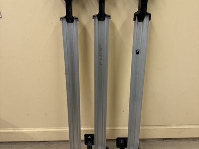 3 Thule Echelon 518 Roof Bike Racks – Fork Mount