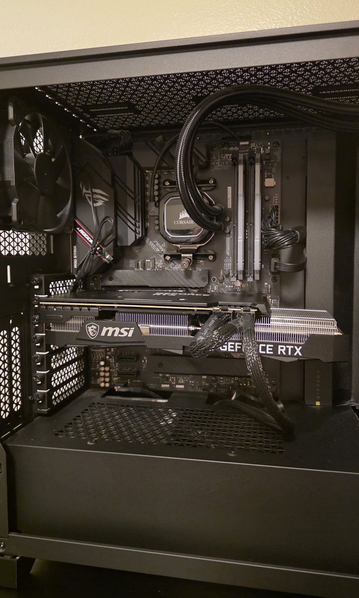 Main image 3