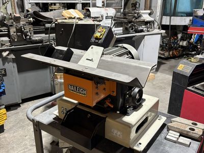 Baileigh Industrial CM-6 Electric Beveler 110V 1100W 3420 RPM Metal Beveling