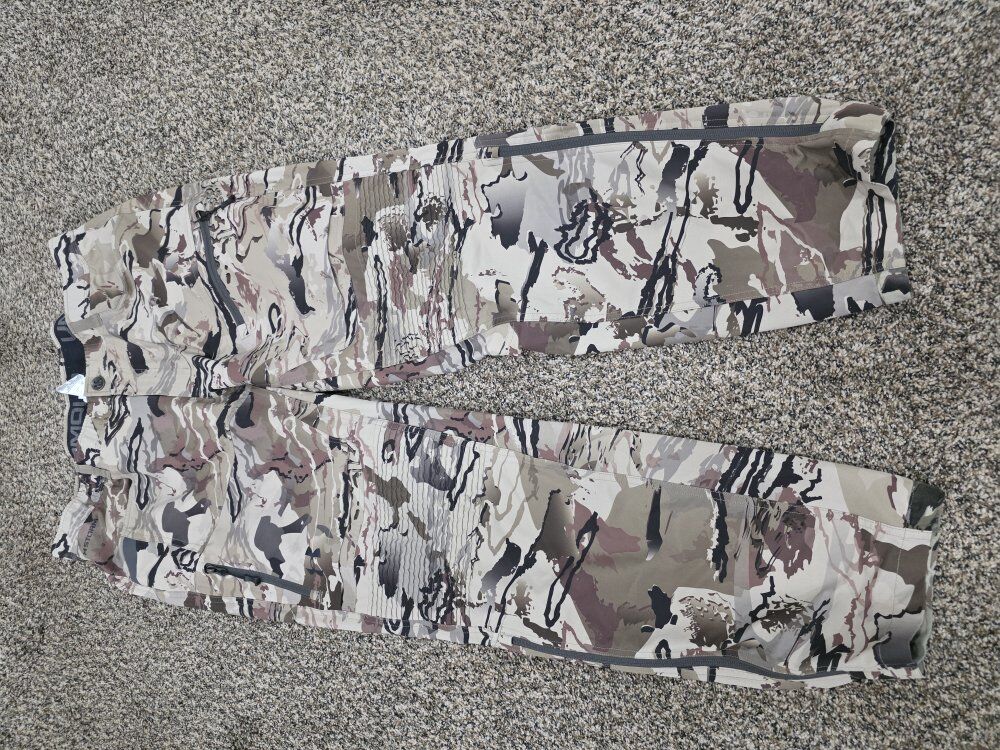 Under Armour 40/32 pants